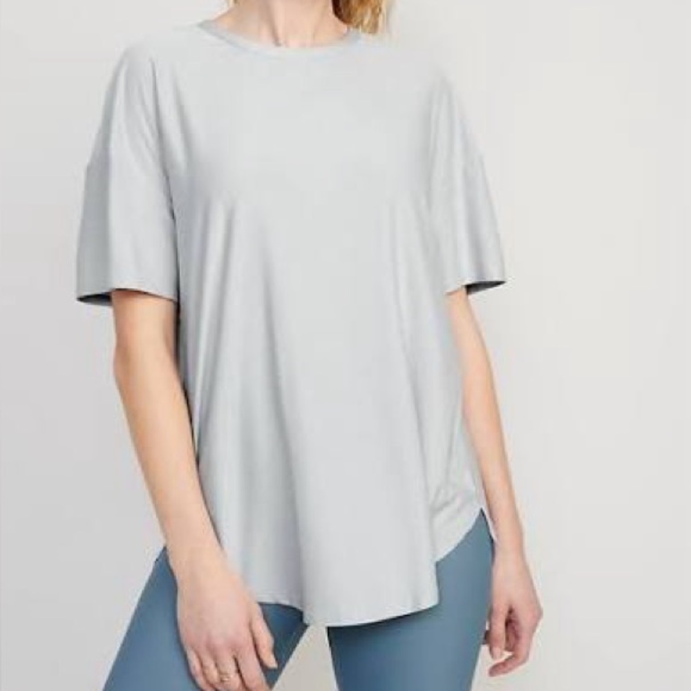NWT Old Navy Cloudmotion Short Sleeve Tunic in Light Gray